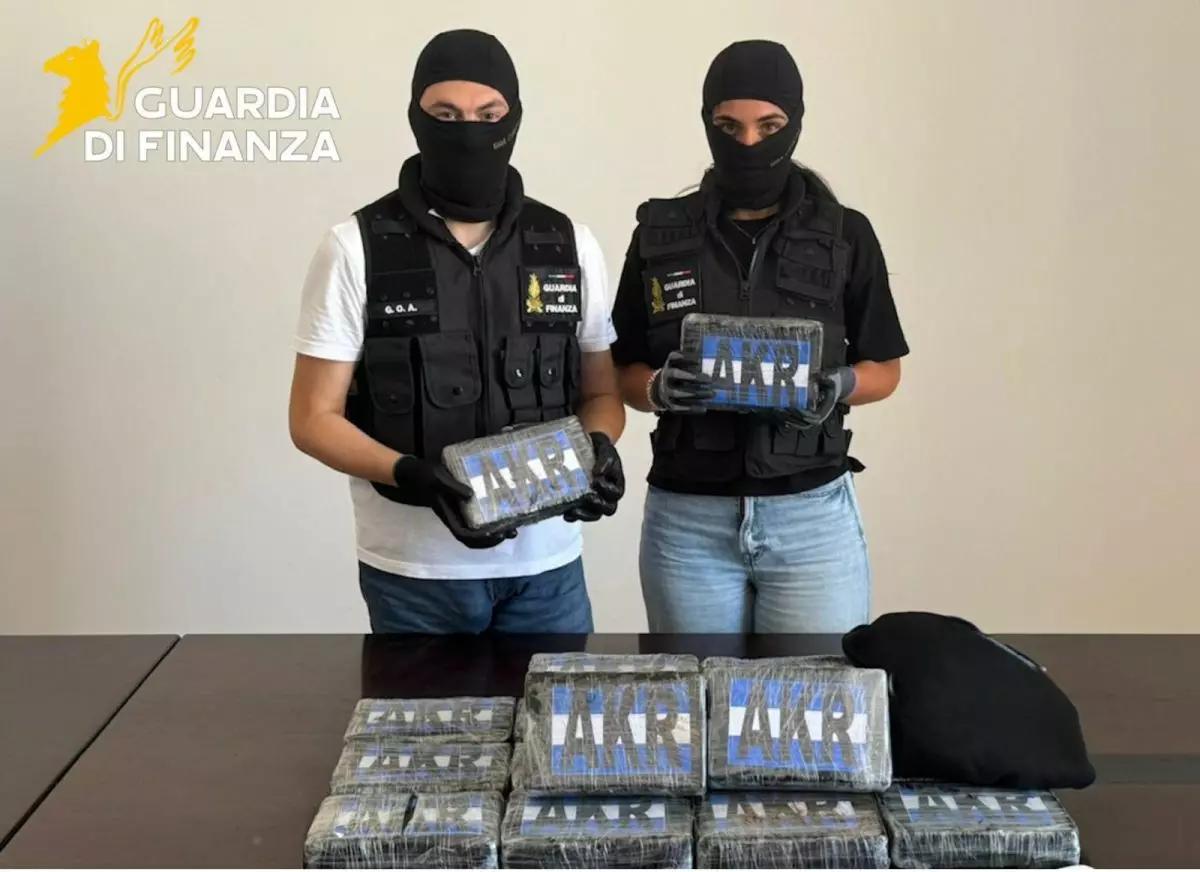 Sequestrati a Catania 24 kg di cocaina, arrestato un corriere