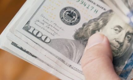 Con i dazi e il dollaro svalutato pi&ugrave; incertezza