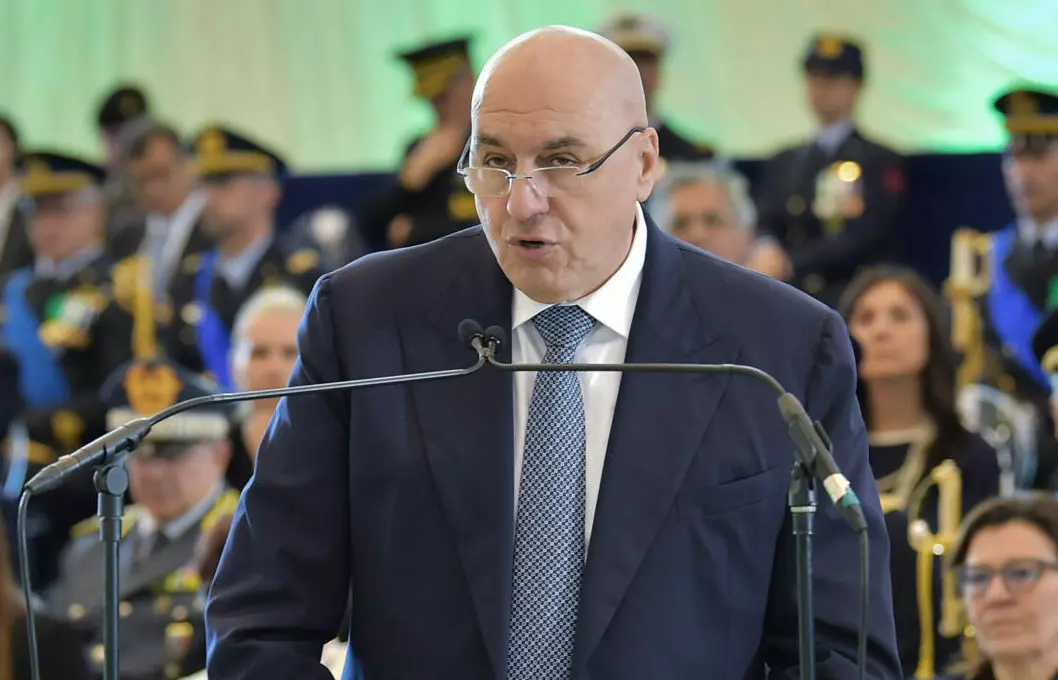 Crosetto &ldquo;In Sicilia addestrati piloti degli F35, primo luogo extra Stati Uniti&rdquo;