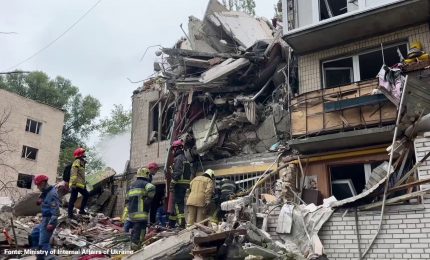 Nella notte attacchi russi su Kiev, 6 morti e pi&ugrave; di 50 feriti