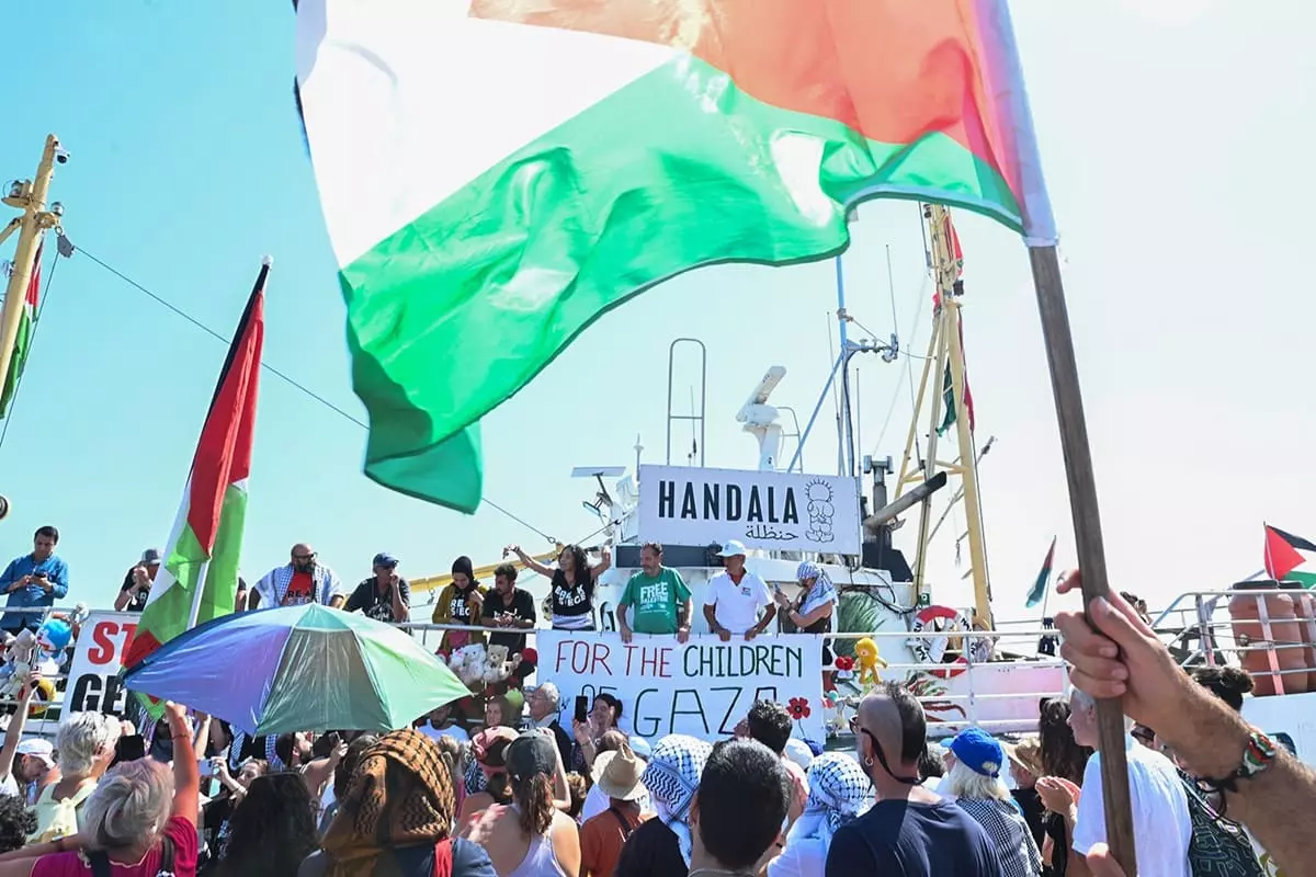 Rientrato in Italia da Tel Aviv l&rsquo;attivista messinese Antonio Mazzeo, era a bordo della nave Handala