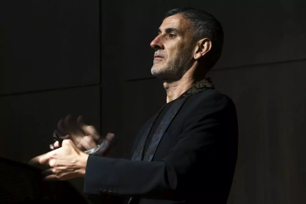 La stagione estiva della FOSS prosegue con il virtuoso delle nacchere Mart&iacute;n