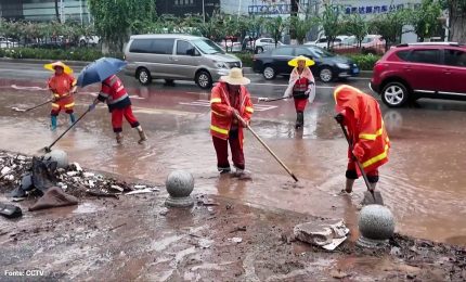 Piogge torrenziali e grandine. Danni nel sud-ovest della Cina