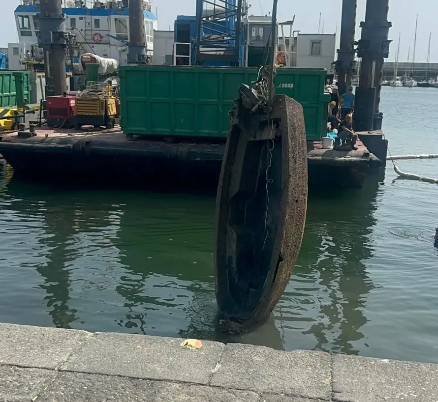 In corso la rimozione di 48 relitti al porto di Catania, pronto un piano per Augusta