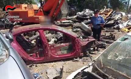 Traffico di auto rubate, un arresto e una denuncia nel Catanese