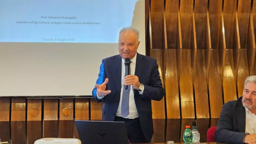 Regione, si &egrave; dimesso l&rsquo;assessore all&rsquo;agricoltura Salvatore Barbagallo