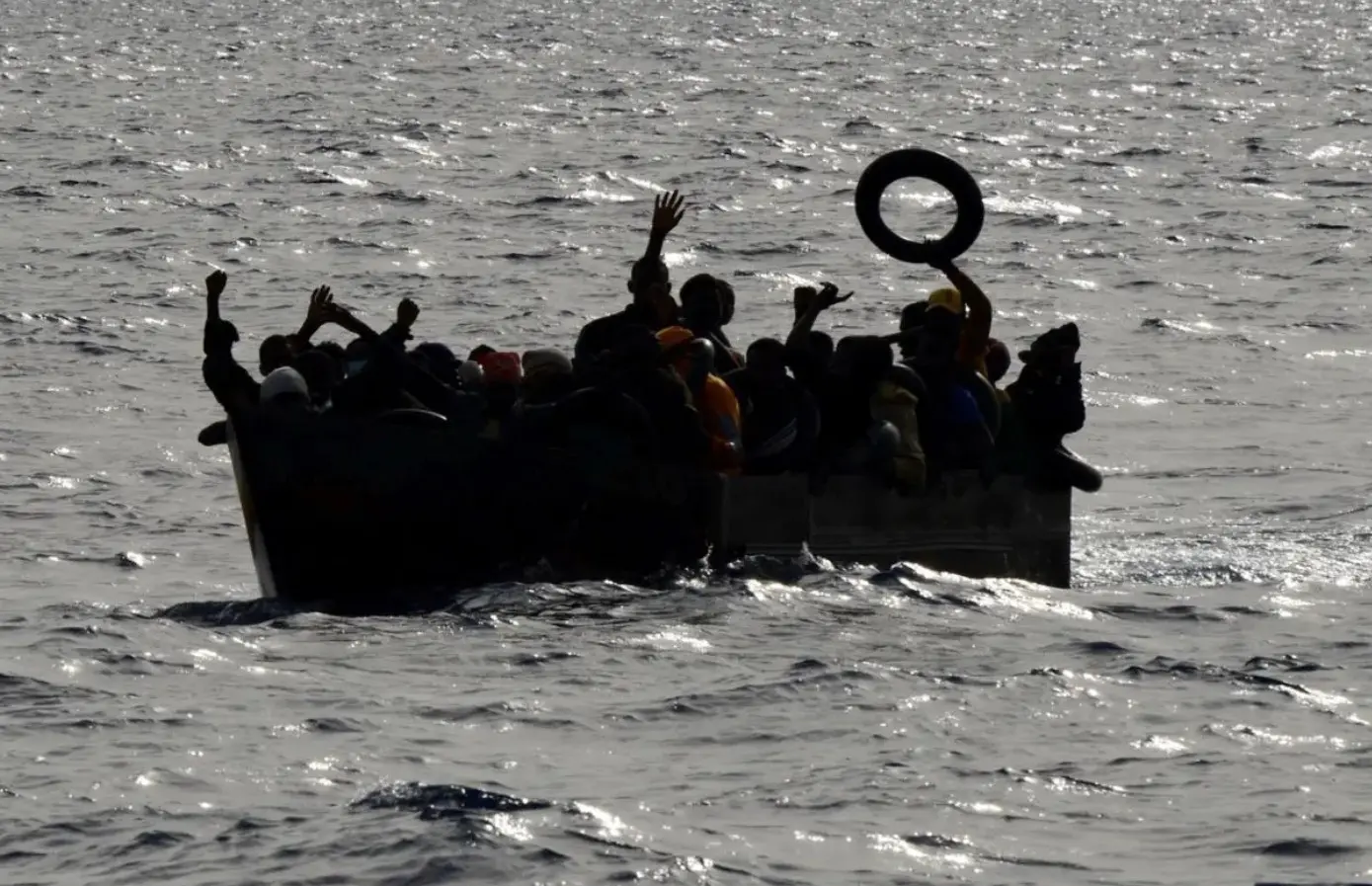 Tratti in salvo e sbarcati a Lampedusa 41 migranti, 7 i dispersi