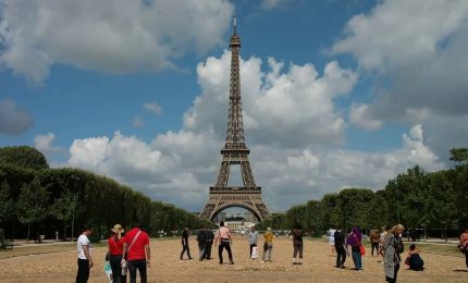 Francia, la crisi politico-finanziaria scuote l&rsquo;Europa