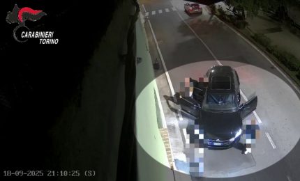 Nel torinese 4 uomini tendono un agguato ad un 63enne e gli sparano