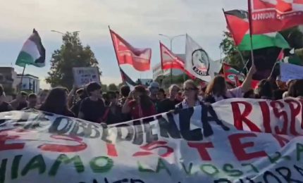 Napoli, a Bagnoli manifestanti pro Gaza e contro l'America's Cup