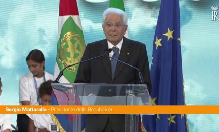 Mattarella "Social possono essere armi, il bullismo va contrastato"