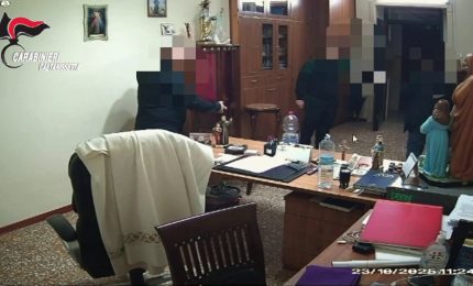 Parroco accoltellato a Gela, le immagini dell’aggressione