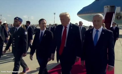 Trump accolto all'aeroporto Ben Gurion da Herzog e Netanyahu