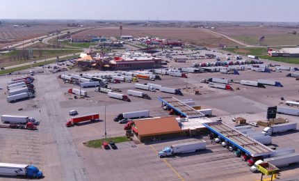 Commercio estero extra Ue, ad agosto export e import in calo