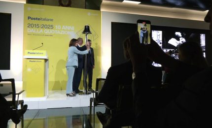 10 anni di Poste Italiane in Borsa, l'azienda festeggia i risultati