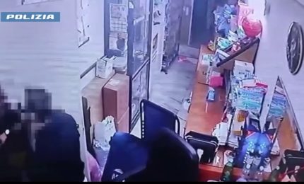 Catania, prende a calci e pugni la moglie malata: arrestato un 34enne