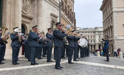 Torna Montecitorio a porte aperte, sfilata di auto storiche