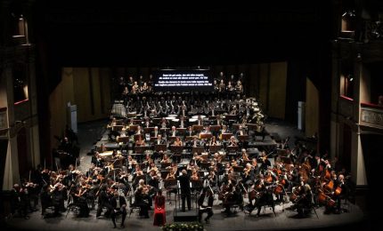 Palermo, inaugurata la 66esima stagione della Foss: il Politeama Garibaldi sold out