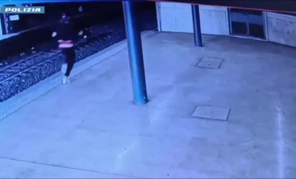In fuga sui binari della metro con grammi di eroina, arrestato a Roma