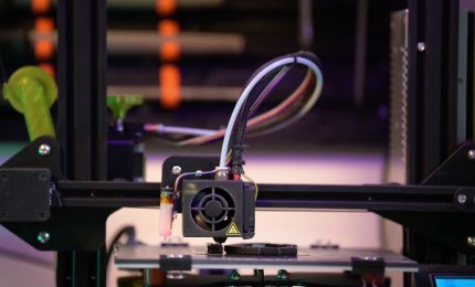 Ad agosto cala la produzione industriale