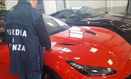 Scoperta maxi frode su importazione auto, anche Ferrari e Porsche