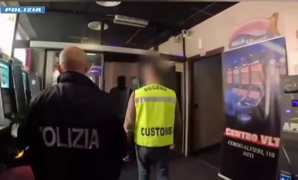 Scommesse illegali, due denunciati e sanzioni per 500 mila euro