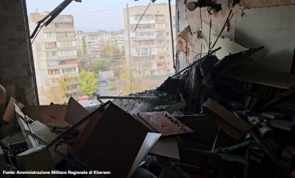 Ucraina, bombardamenti russi a Kherson, due vittime