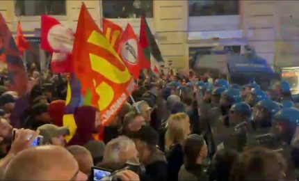 Roma, pro-pal trattano con polizia, poi corteo in piazza S.Silvestro