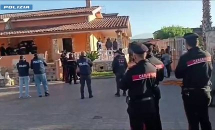 Roma, sgombero e abbattimento di immobili abusivi in zona Casilino