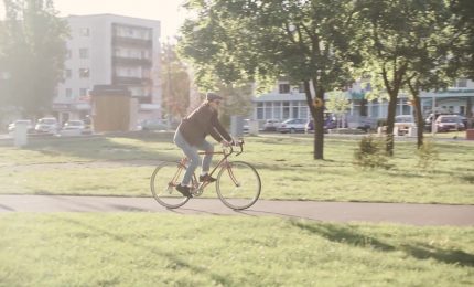 Mobilit&agrave; green, italiani pi&ugrave; attenti ma ancora legati all&rsquo;auto