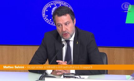 Manovra, Salvini "Con rottamazione cartelle italiani vedono la luce"