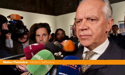 Piantedosi "Il calendario della Polizia rappresenta spirito e umanit&agrave; del Corpo"