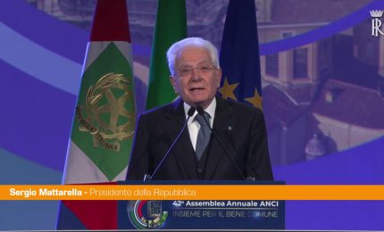 Mattarella "L'astensione preoccupa, sfida per chi crede nella partecipazione"