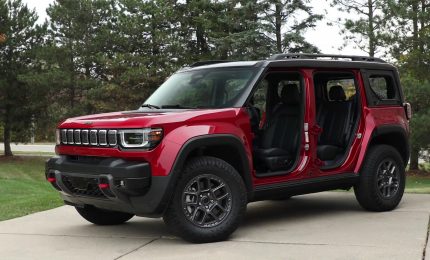 Jeep Recon 2026: l’elettrico diventa off-road