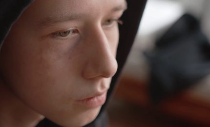 Tra ansie sociali e paura del futuro, l'identikit degli Hikikomori