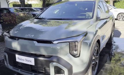 Restyling profondo per Stonic: nuova dentro e fuori