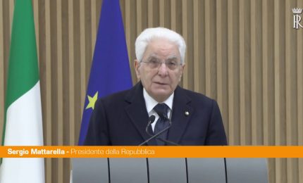 Mattarella "In Ucraina aberrante aggressione russa per ridefinire i confini"
