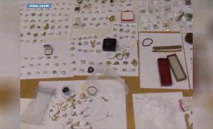 Gioielli e orologi rubati rivenduti all&rsquo;estero, 4 arresti a Milano