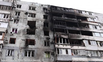 Attacco russo su un edificio residenziale ucraino, 4 feriti