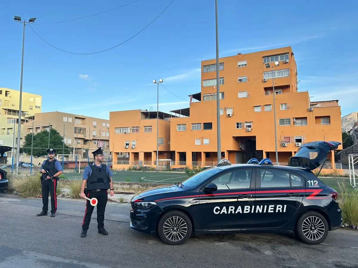 Palermo, vertice in Prefettura dopo gli spari contro la chiesa allo Zen: &ldquo;Pi&ugrave; pattuglie e controlli&rdquo;