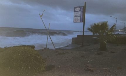 Continua l&rsquo;ondata di maltempo sull&rsquo;Isola. Santa Teresa Riva senza acqua e luce, 190 interventi nel Palermitano in 24 ore / Foto e Video