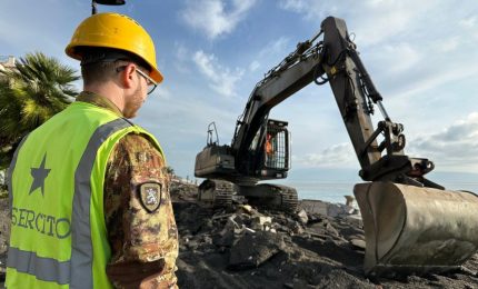 Maltempo, l&rsquo;Esercito al lavoro nel Messinese per il ripristino della viabilit&agrave; / Video