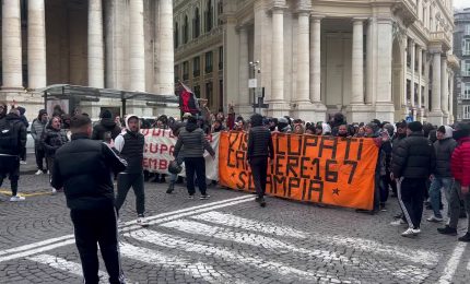 Napoli, oltre 200 manifestanti in piazza contro l'America's Cup