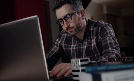 Lavoratori sempre pi&ugrave; anziani, l'et&agrave; media sale a 42 anni