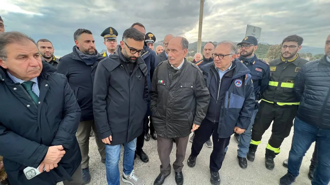 Sopralluogo di Schifani nel Messinese dopo il ciclone Harry &ldquo;Non faremo mancare le risorse&rdquo;