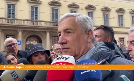 Tajani "Con Calenda si pu&ograve; avere un dialogo forte, poi se son rose fioriranno"