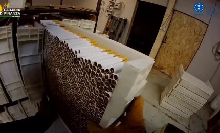 Sequestrato stabilimento per produzione clandestina di sigarette nel Padovano