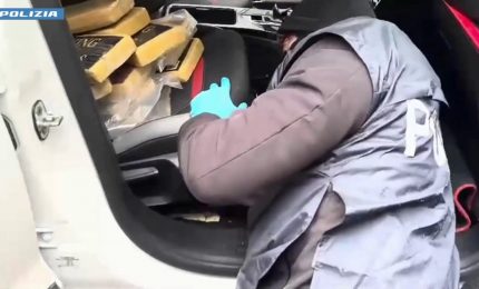 In auto con 44 chili di cocaina, corriere della droga arrestato a Catania