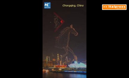 Capodanno cinese, uno spettacolo di droni per accogliere l'anno del cavallo