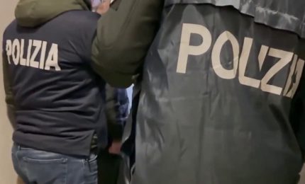 Napoli, blitz a Scampia contro la camorra: 15 arresti